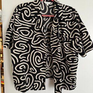 Black and white linen short sleeve button up shirt